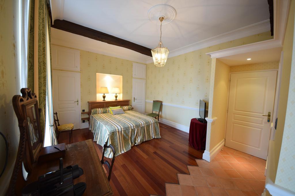 Domaine De La Rocque Bed and Breakfast Liorac-sur-Louyre Zewnętrze zdjęcie