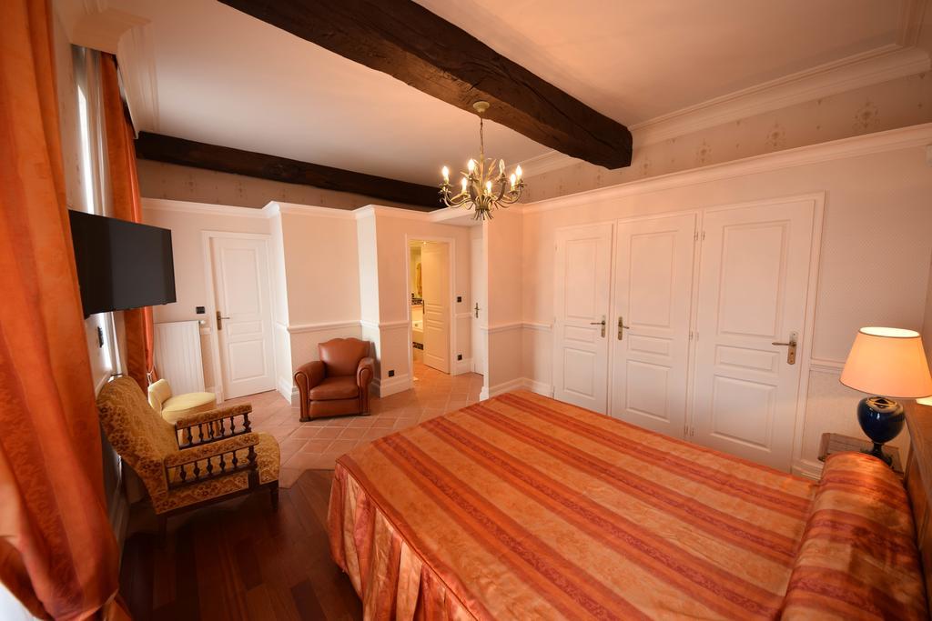 Domaine De La Rocque Bed and Breakfast Liorac-sur-Louyre Zewnętrze zdjęcie